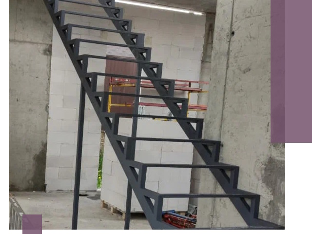 Демонтаж металлических лестниц в Северске быстро и безопасно