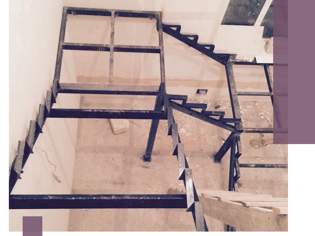 Монтаж лестниц на металлокаркасе в Северске быстро и качественно