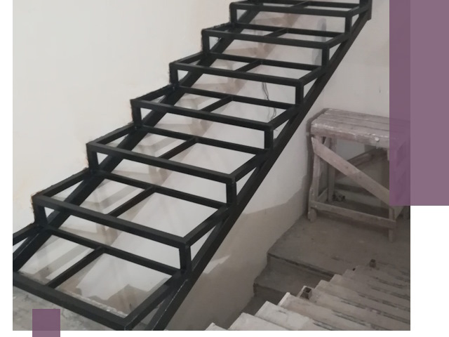 Демонтаж лестниц на металлокаркасе в Северске: быстрый вывоз и разбор