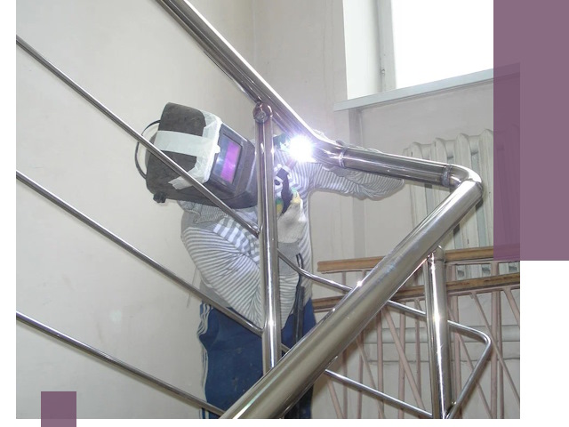 Монтаж перил и ограждений качественно в Северске