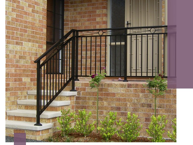 Уличные перила из металла под ключ в Северске