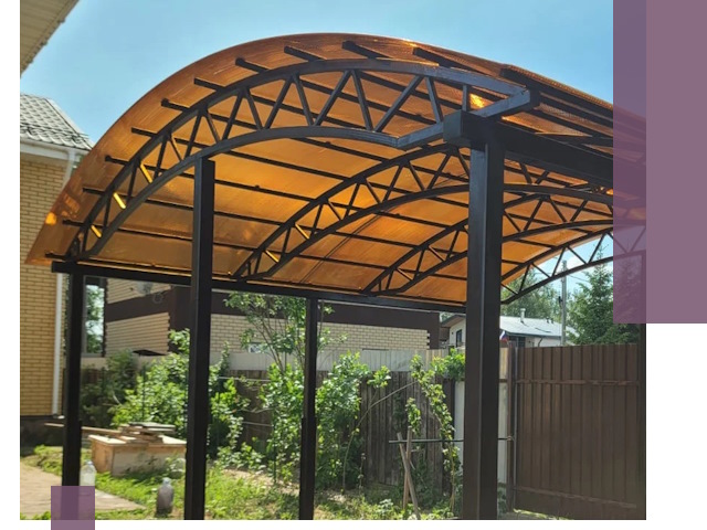 Изготовление навесов под ключ в Северске из качественных материалов