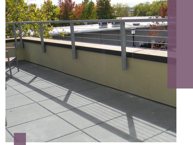 Металлические парапеты под ключ в Северске: монтаж и изготовление